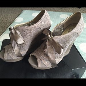 Seychelles Harmony Lace-up Wedge Booties